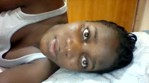 Snapshot of zainxxxx chatting on 03-12-25, 04:02 zainxxxx online show from 03-12-25, 04:02