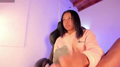 Snapshot of zairarose25 chatting on 11-27-25, 03:03 Zaira online show from 11-27-25, 03:03