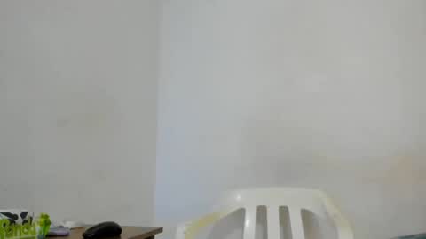 Snapshot of zamara__ chatting on 02-25-25, 09:24 Zamara online show from 02-25-25, 09:24