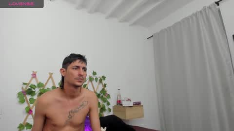 Snapshot of zammu_1992_ chatting on 03-12-25, 03:02 Zamu online show from 03-12-25, 03:02