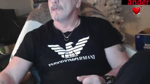 Snapshot of zander007 chatting on 02-25-25, 04:42 zander007 online show from 02-25-25, 04:42