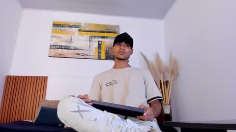 Zander online show from 10-03-25, 01:08