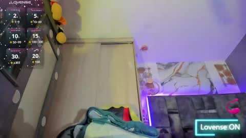 Snapshot of zandraa_milf chatting on 05-27-26, 11:40 Zandra online show from 05-27-26, 11:40