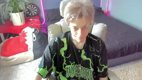 Kel online show from 05-12-26, 12:02