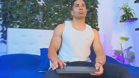 Snapshot of zanemaverick chatting on 10-14-25, 12:06 zanemaverick online show from 10-14-25, 12:06