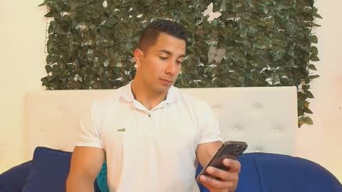 Snapshot of zanemaverick chatting on 10-18-25, 11:55 zanemaverick online show from 10-18-25, 11:55