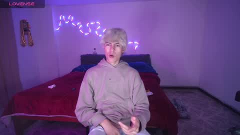 Tiiago Mallz online show from 12-30-24, 08:54