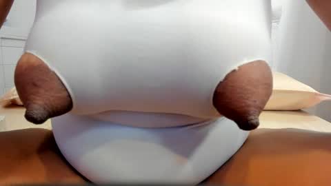 Snapshot of zara_lopez chatting on 05-28-26, 07:44 zara lopez online show from 05-28-26, 07:44