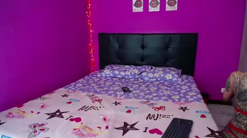 Snapshot of zara_tattoox chatting on 12-06-24, 10:19 ZARA ANYELINA online show from 12-06-24, 10:19