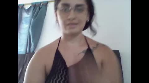 Snapshot of zaraa_lopez chatting on 11-19-25, 07:36 zaraa_lopez online show from 11-19-25, 07:36