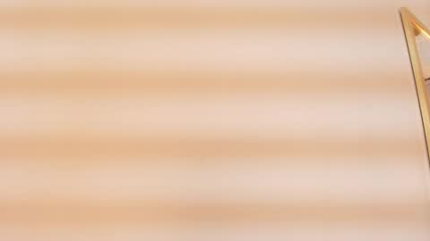 Zarah Andrews online show from 10-08-25, 11:52