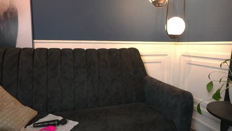 Zara online show from 03-28-26, 05:07