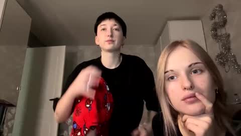 zaramontel online show from 12-22-25, 09:39