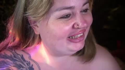 Snapshot of zarareign_ chatting on 07-23-26, 01:58 Lola online show from 07-23-26, 01:58
