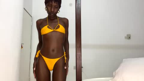 Snapshot of zaria_amara chatting on 06-21-26, 06:54 zaria_amara online show from 06-21-26, 06:54
