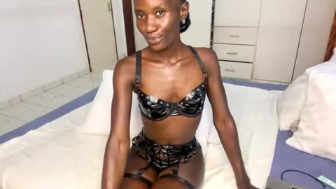 Snapshot of zaria_amara chatting on 07-25-26, 07:22 zaria_amara online show from 07-25-26, 07:22