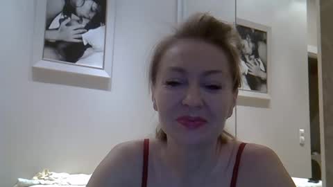 Snapshot of zarinaswift chatting on 04-23-26, 04:46 Zarina Swift online show from 04-23-26, 04:46