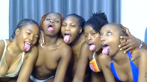 Snapshot of zariyah_ chatting on 06-25-26, 05:12 Zariyah online show from 06-25-26, 05:12