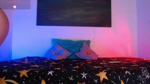 Snapshot of zean_lee chatting on 07-17-26, 07:41 Karolyne online show from 07-17-26, 07:41
