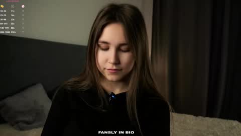 Emilia online show from 10-24-25, 01:24