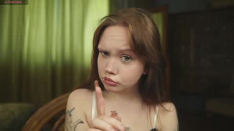 Emilia online show from 05-05-26, 03:36
