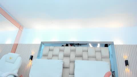 Zenda Evans online show from 11-28-25, 11:18