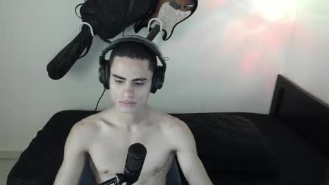 Snapshot of zenhzu chatting on 01-08-25, 09:34 zenzhu online show from 01-08-25, 09:34