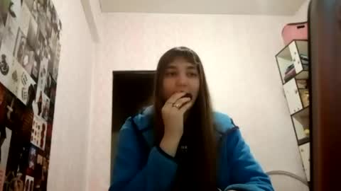 Snapshot of zeniabrossoit chatting on 05-25-26, 01:50 zeniabrossoit online show from 05-25-26, 01:50