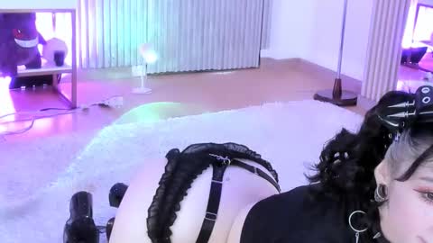    online show from 10-10-25, 03:00