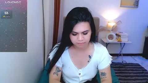 Snapshot of zephyraaaaa chatting on 07-19-26, 05:05 zephyraaaaa online show from 07-19-26, 05:05