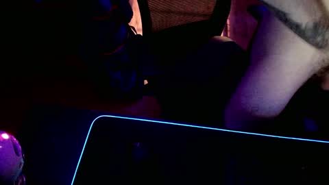 Snapshot of zerces111 chatting on 12-24-24, 02:21 Zerces online show from 12-24-24, 02:21