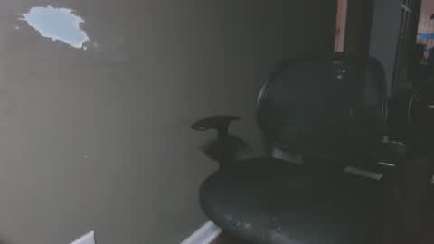 Snapshot of zerozero5555 chatting on 02-08-25, 08:42 bambi cumslut online show from 02-08-25, 08:42