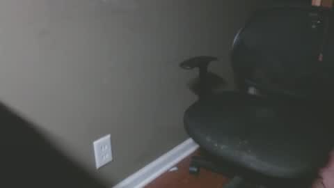 Snapshot of zerozero5555 chatting on 02-19-25, 12:25 bambi cumslut online show from 02-19-25, 12:25