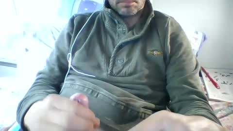 Snapshot of zeus00811 chatting on 03-08-25, 10:54 zeus online show from 03-08-25, 10:54