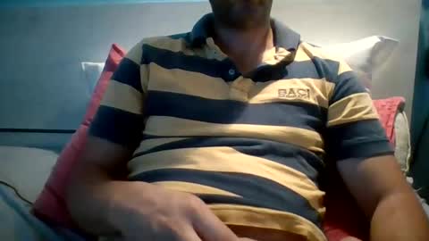 Snapshot of zeus00811 chatting on 09-11-25, 05:40 zeus online show from 09-11-25, 05:40