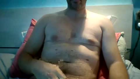 Snapshot of zeus00811 chatting on 09-18-25, 06:15 zeus online show from 09-18-25, 06:15