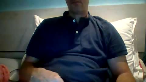 Snapshot of zeus00811 chatting on 10-16-25, 04:46 zeus online show from 10-16-25, 04:46
