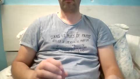 Snapshot of zeus00811 chatting on 11-17-25, 07:25 zeus online show from 11-17-25, 07:25