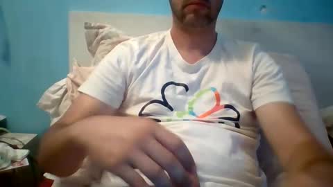 Snapshot of zeus00811 chatting on 06-01-26, 04:47 zeus online show from 06-01-26, 04:47