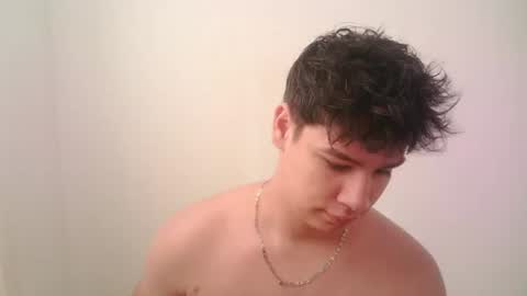 Snapshot of zeus_183 chatting on 06-21-26, 08:22 zeus_183 online show from 06-21-26, 08:22