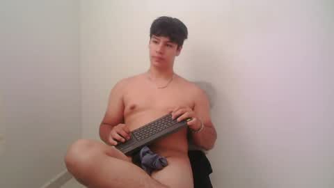 Snapshot of zeus_183 chatting on 07-19-26, 02:43 zeus_183 online show from 07-19-26, 02:43