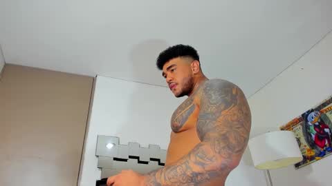 Snapshot of zeus_strong93 chatting on 03-12-25, 12:10 zeus strong online show from 03-12-25, 12:10