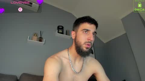 Snapshot of zeyn_edwards chatting on 06-26-26, 11:03 ZEYN online show from 06-26-26, 11:03