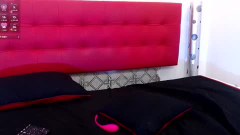 ZHAMIRA  ANDRES online show from 02-06-25, 10:53