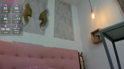 ZHAMIRA  ANDRES online show from 09-23-25, 08:56