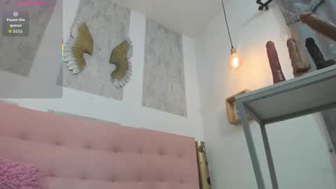 ZHAMIRA  ANDRES online show from 10-03-25, 09:01