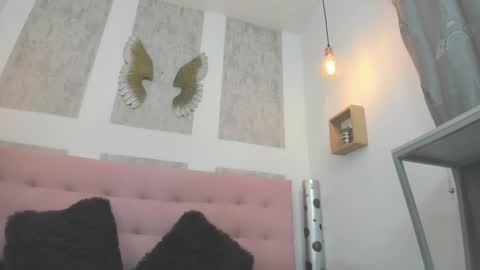 ZHAMIRA  ANDRES online show from 03-08-26, 08:12