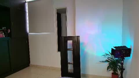 Zhara online show from 06-14-26, 12:29