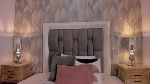 zharia_lux25 online show from 07-01-26, 11:34