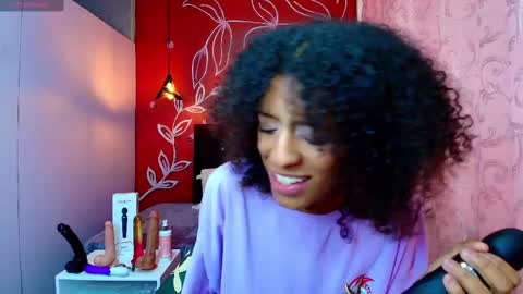 Zia Green online show from 03-11-25, 03:02